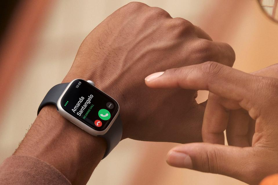 can you use a smartwatch without a phone